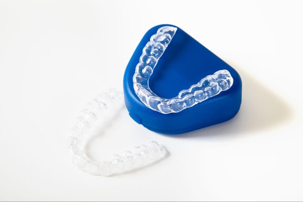 aligner with blue case